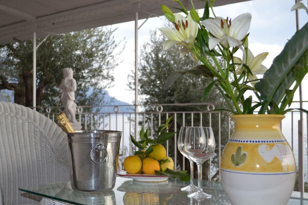 Villa Petit Ludovica ราเวลโล ภายนอก รูปภาพ