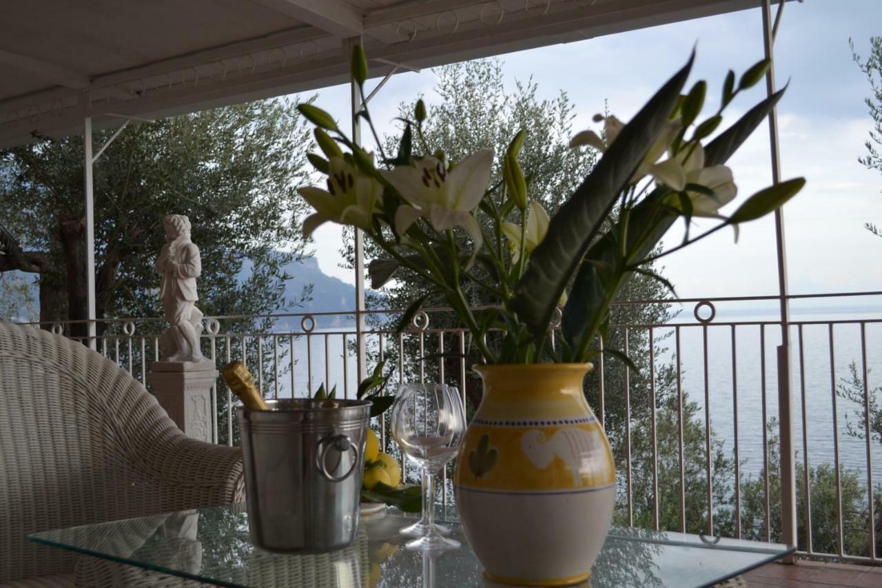 Villa Petit Ludovica ราเวลโล ภายนอก รูปภาพ