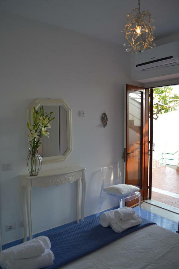 Villa Petit Ludovica ราเวลโล ภายนอก รูปภาพ
